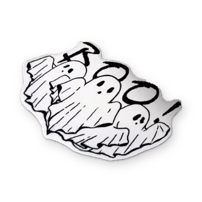 Alfombra blanca de fantasmas con texto BOO - Zavro